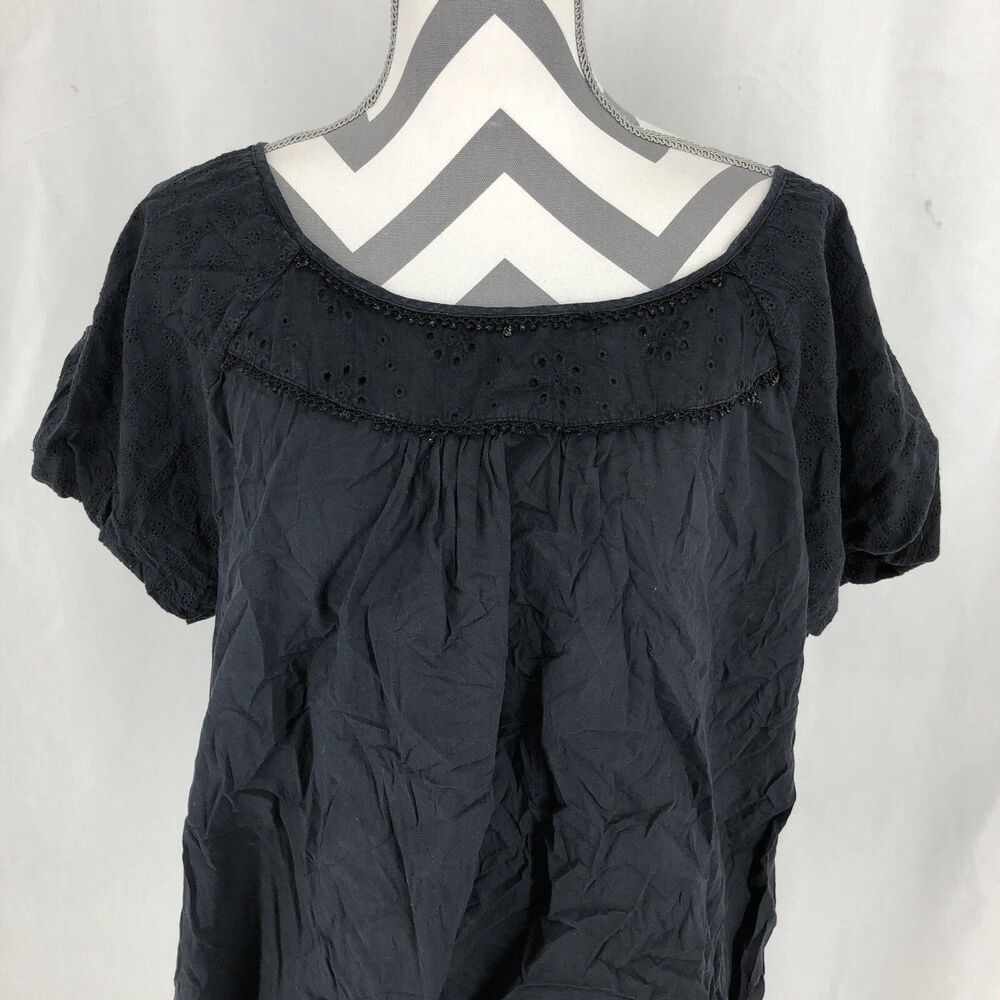 New Directions Black Eyelet Floral Short Sleeve Shirt 1X